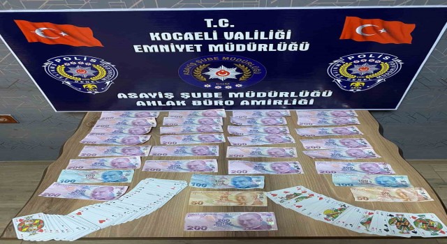 Kumar oynatılan iş yerine polis baskını