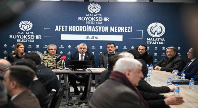Malatya'da Afet Koordinasyon Toplantısı saat 04.17de toplandı