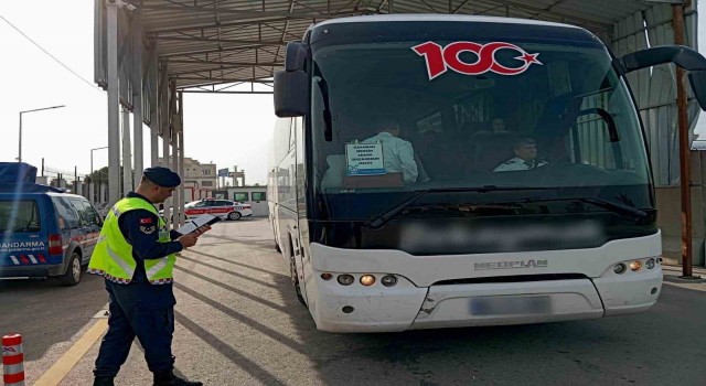 Mersinde kazalara karşı servis ve otobüslere sıkı denetim