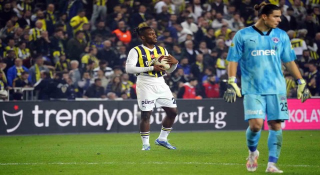 Michy Batshuayi bu sezon 18. golünü attı