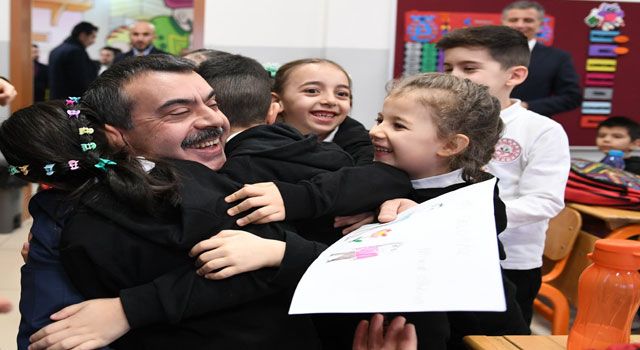 Milli Eğitim Bakanı, Yeni Eğitim Öğretim Dönüm Açılışına Katıldı
