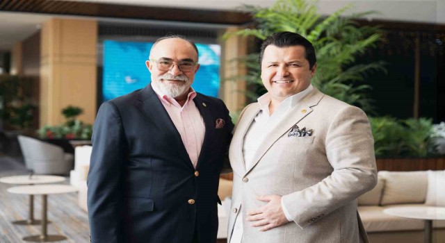 Miracle Resort Hotelde bayrak değişimi