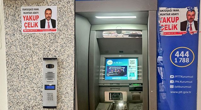 Muhtar Adaylarının Yapışkanlı Afişleri Tepki Çekiyor