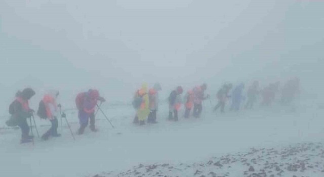 Nemrutta turizm sezonu devam ediyor