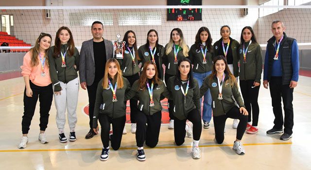 OKÜ Voleybol Takımı Bölgesel Lig Şampiyonu