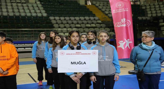 Okul sporları voleybol yıldızlar grup birinciliği Muğlada başladı