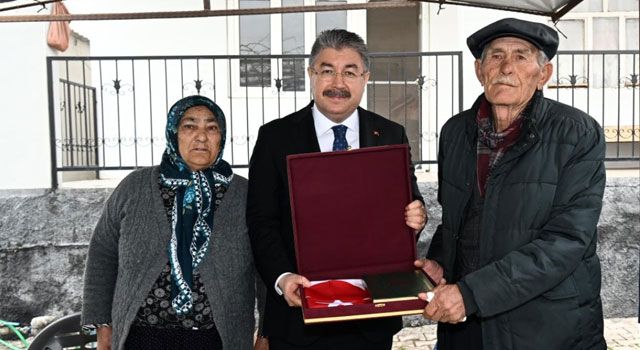 Osmaniye Valisi Dr. Yılmaz Şehit Ailesini Ziyaret Etti
