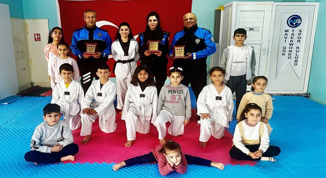Osmaniye'de Miniklere Polislik ve Güvenlik Bilgisi Eğitimi