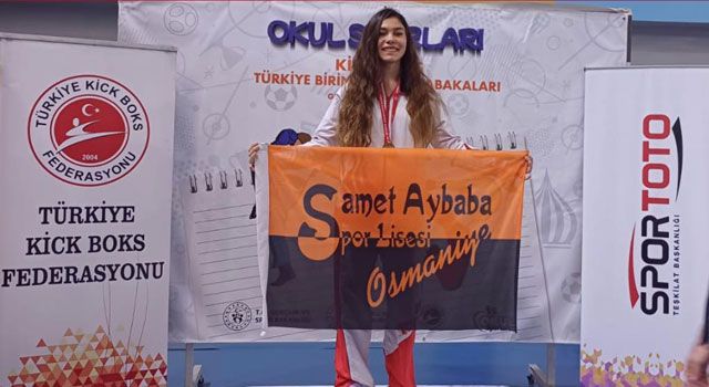 Osmaniyeli Ceren Özerli, Kick Boks'ta Türkiye Şampiyonu Oldu