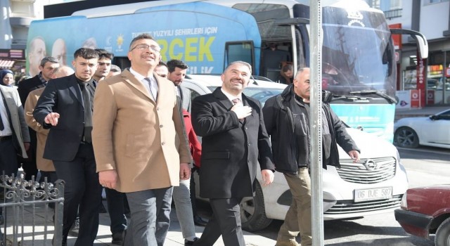 Pursaklarda hava soğuk, sokaklar sımsıcak