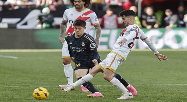 Real Madrid, deplasmanda Rayo Vallecanoya takıldı