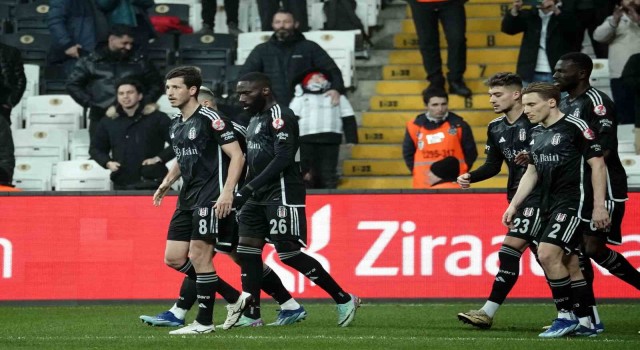 Salih Uçan golle 11e döndü