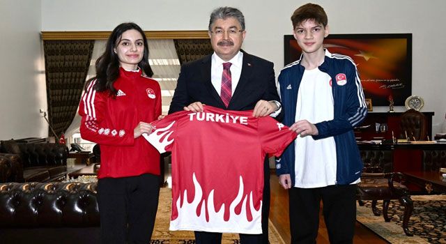 Şampiyon Kardeşler Vali Yılmaz’ı Ziyaret Etti