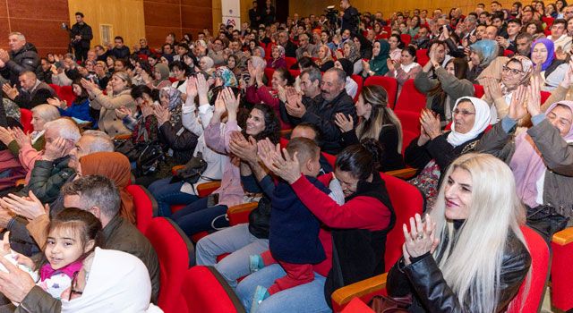 Seçer, Öğrencilerin Aileleriyle Buluştu