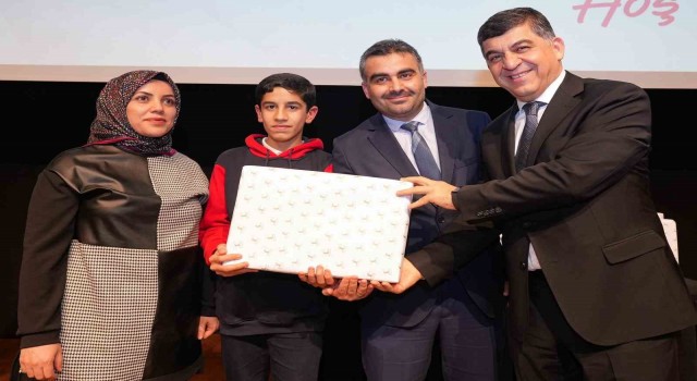 Tarihini en iyi bilen öğrenciler ve okulları ödüllendirildi
