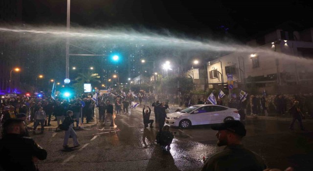 Tel Avivde Netanyahu protestosu: 21 gözaltı