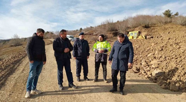 Tokatta heyelan etkisiyle zorlanan yolda alternatif çalışmalar hızla ilerliyor