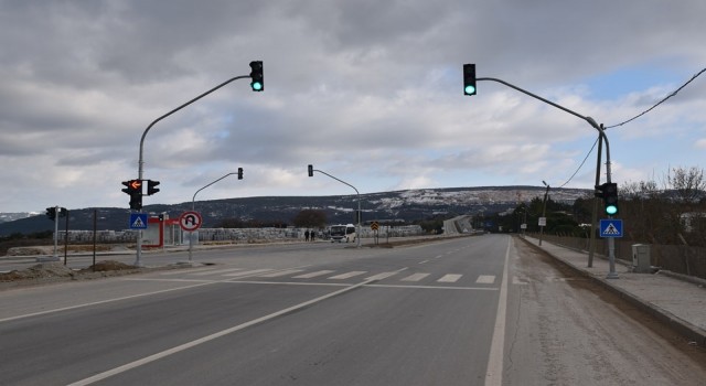 Trafik ışıklarına ve trafik kurallarına uymaya davet etti