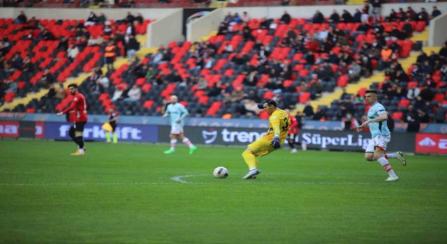 Trendyol Süper Lig: Gaziantep FK: 0 - Başakşehir: 0 (Maç devam ediyor)