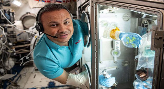 Türk Astronot, Yaptığı Deneylerin Fotoğraflarını Paylaştı