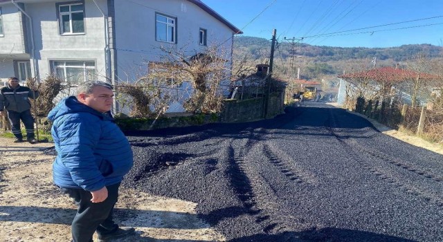 Uzunöz Mahallesinde asfalt çalışması