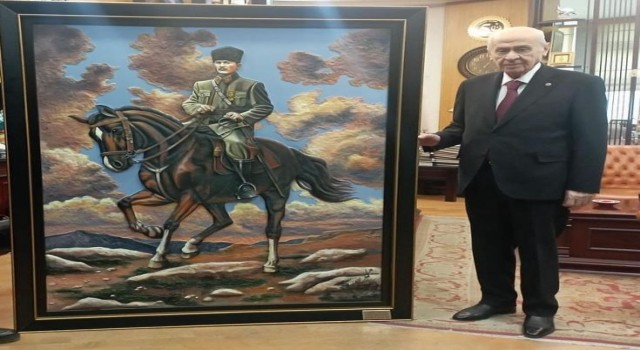 Yapımı 3 ay süren tablo, MHP lideri Bahçelinin makamında