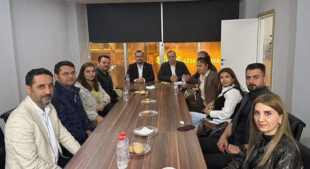 Zafer Partisi Adayı Ertuğ Akademik Platformla Buluştu