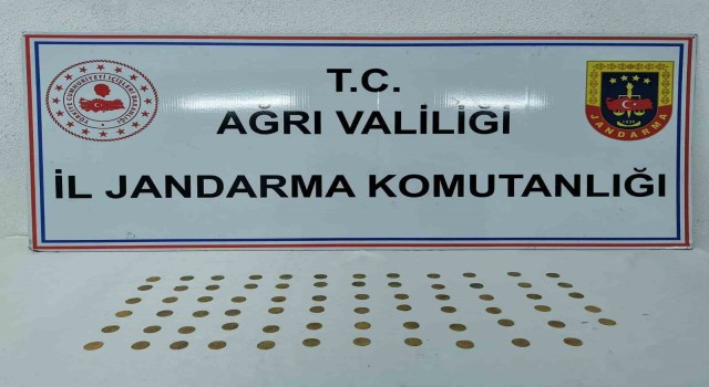 Ağrıda jandarma ekipleri 71 adet altın sikke ele geçirdi