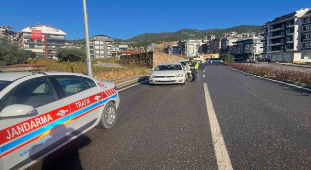 Alanya'da 221 araç ve sürücüsüne 330 bin 750 lira para cezası
