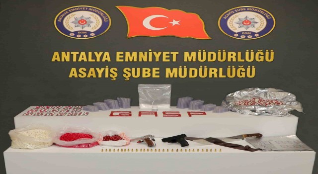 Antalyada aranan 218 şüpheli tutuklandı