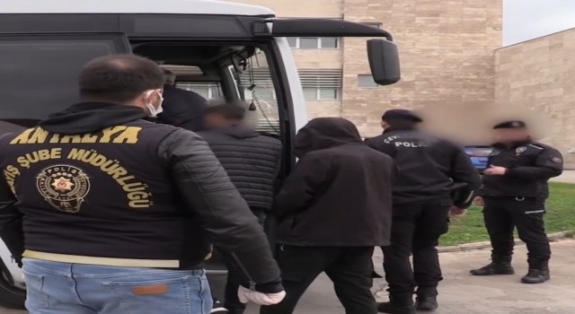Antalyada aranan 220 şüpheli yakalandı