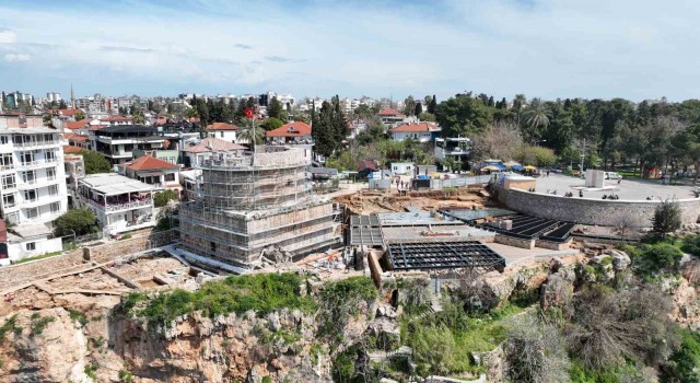 Antalyada Hıdırlık Kulesi Seyir Terası projesi hızla ilerliyor