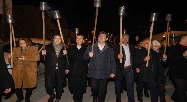 Arslanköyde kurtuluş coşkusu fener alayı ile yaşandı