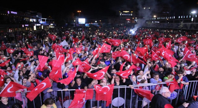 Aydın CHPde kutlamalar başladı
