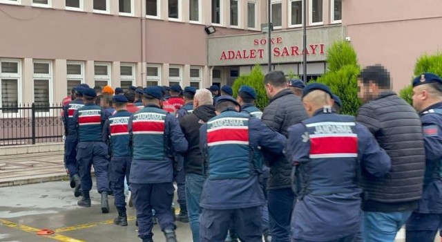 Aydında Mahzen-5 operasyonunda gözaltına alınan 18 şüpheli adliyeye sevk edildi