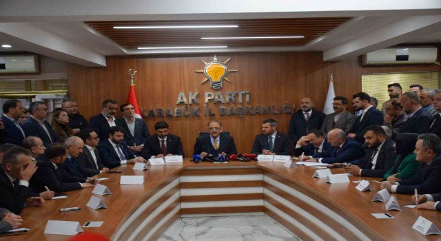 Bakan Özhaseki: Şu anda bile hareketli 500e yakın fay hattı var