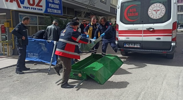 Balkondan düşen yaşlı kadın hayatını kaybetti