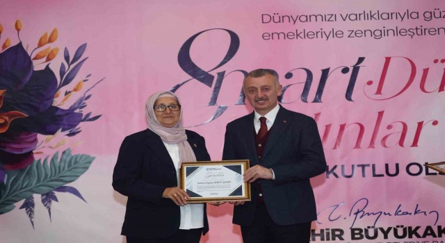 Başkan Büyükakın: Kadın elinin değdiği her yer güzelleşiyor