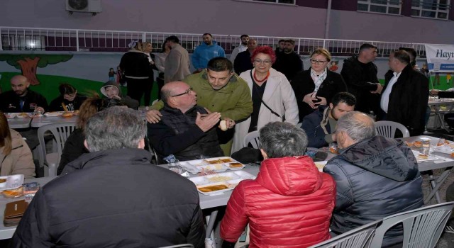 Başkan Günel, vatandaşlarla iftar sofrasında buluştu