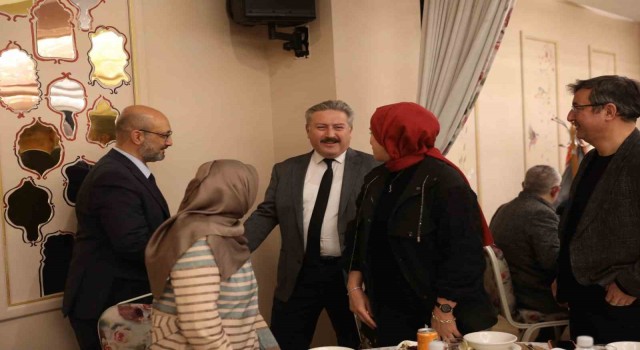 Başkan Palancıoğlu Ak Parti Melikgazi İlçe Teşkilatı ile iftarda bir araya geldi