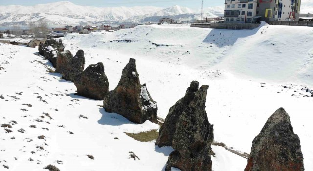 Beyaza bürünen Nemrutun Develeri görsel şölen oluşturdu