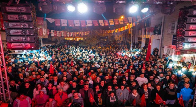 Binlerce Seferihisarlı Yetişkinin mitinginde buluştu