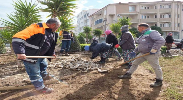 Burhaniyede Belediye ekipleri bahar mesaisine başladı