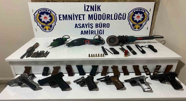 Bursada kaçak silah imalatı yapan kişi tutuklandı