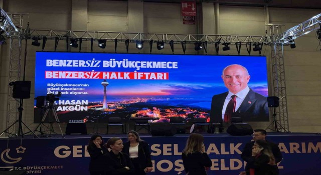 Büyükçekmecede 12 bin vatandaş iftar sofrasında buluştu