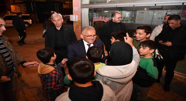 Büyükkılıçtan teravih sonrası esnaf ve vatandaş buluşması