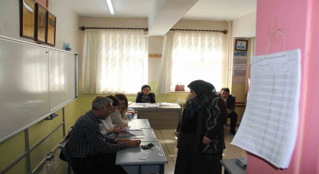 Çankırıda oy kullanımı devam ediyor