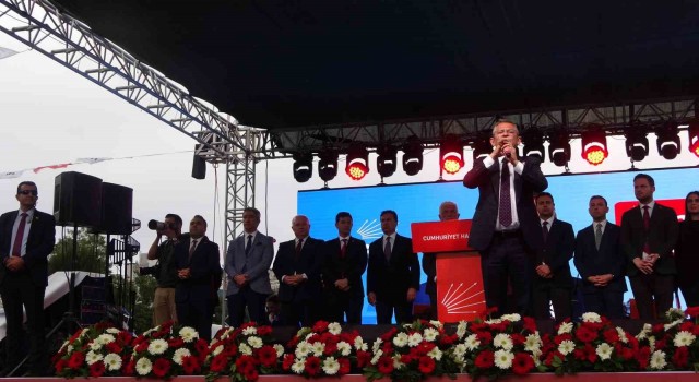 CHP Genel Başkanı Özel, Marmariste vatandaşlarla buluştu