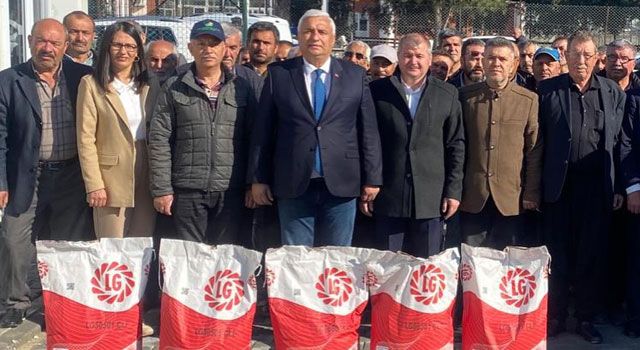 Çiftçilere Sertifikalı Ayçiçeği Tohumu Dağıtıldı