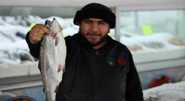 Denize kıyısı olmayan şehirde bu yıl 6 bin ton balık üretildi